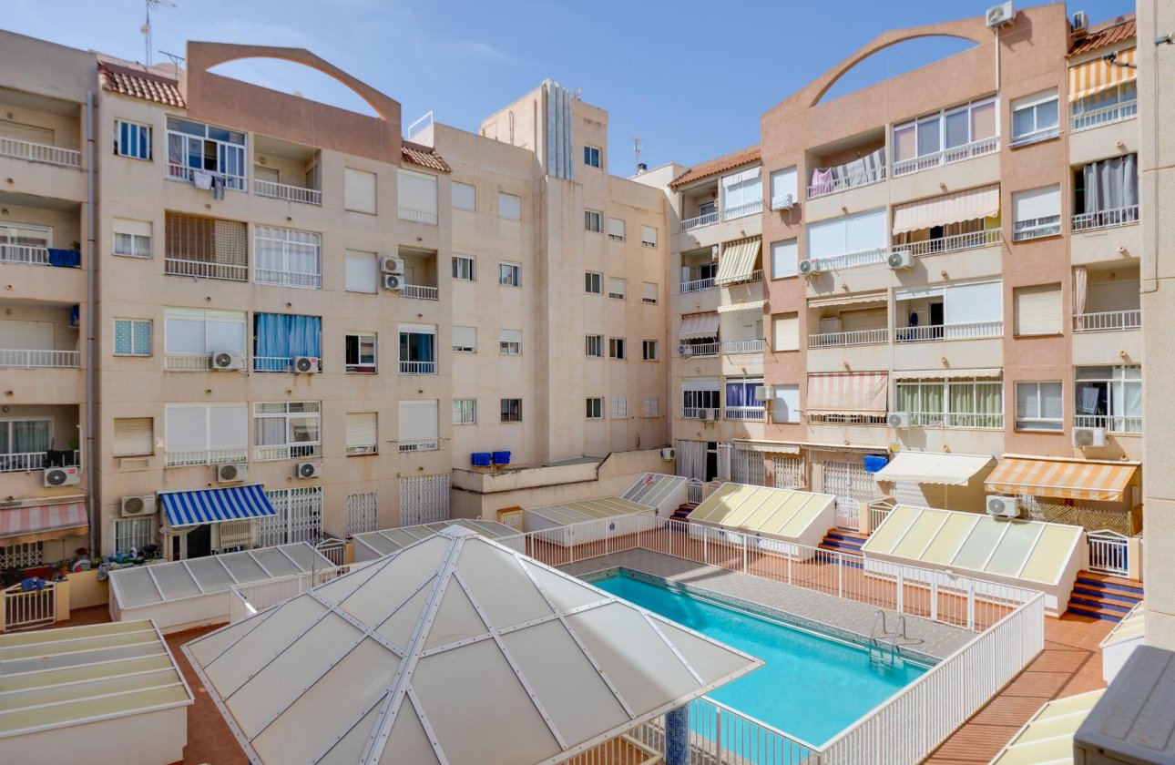 Resale - Apartment / flat - Torrevieja - Playa de Los Locos-Curva del Palangre
