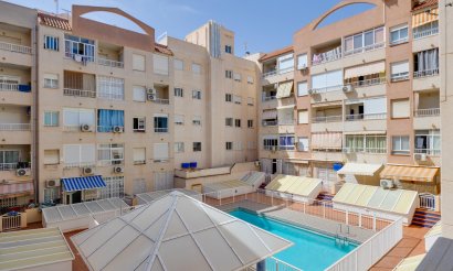 Resale - Apartment / flat - Torrevieja - Playa de Los Locos-Curva del Palangre