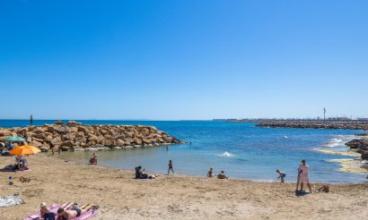 Resale - Apartment / flat - Torrevieja - Playa de Los Locos-Curva del Palangre