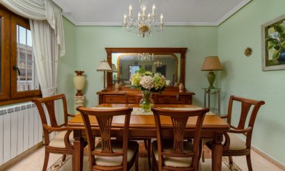 Reventa - Villa - Los Altos