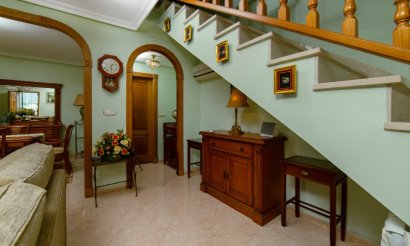 Reventa - Villa - Los Altos