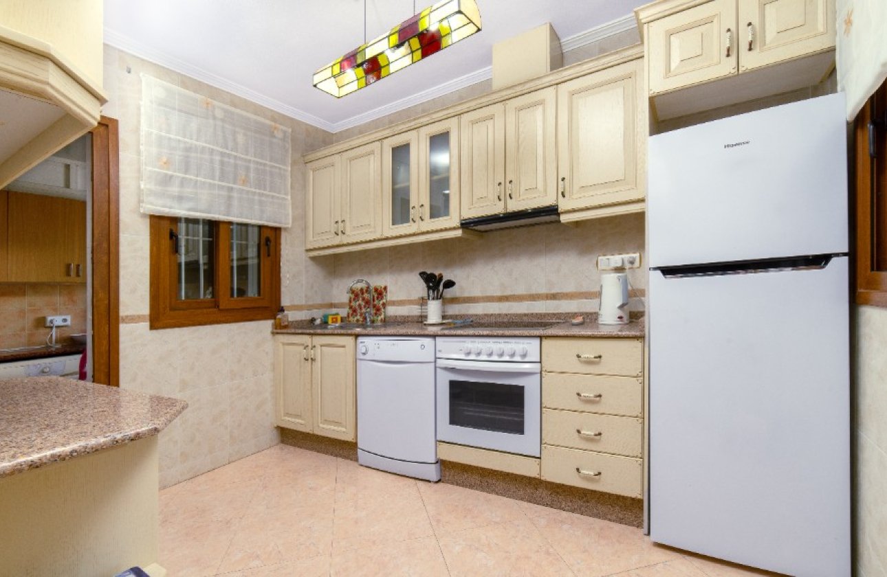 Reventa - Villa - Los Altos