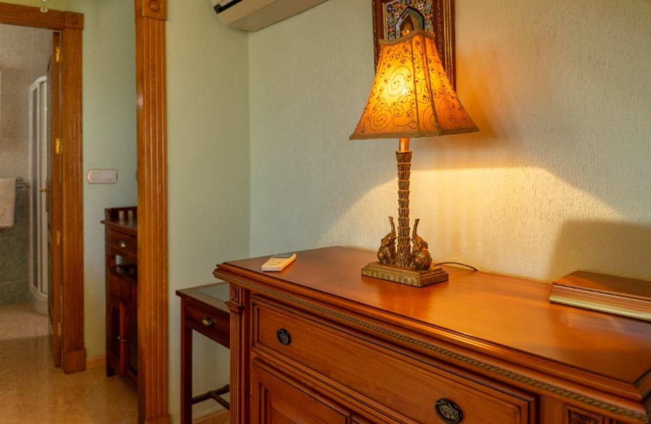 Reventa - Villa - Los Altos