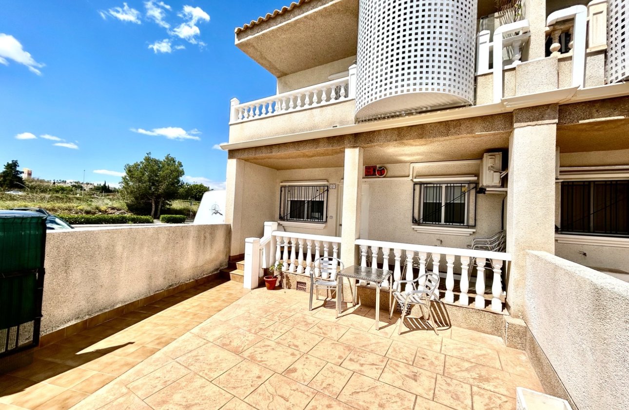 Resale - Apartment / flat - Villamartin