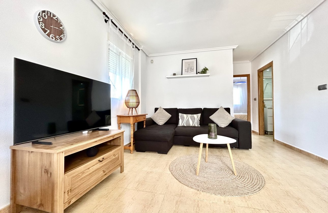 Resale - Apartment / flat - Villamartin