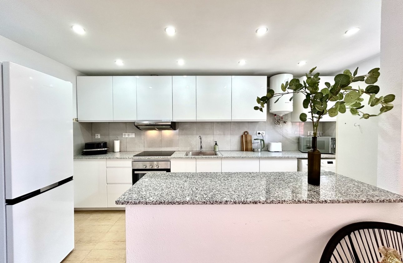 Resale - Apartment / flat - Villamartin