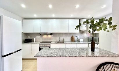 Resale - Apartment / flat - Villamartin