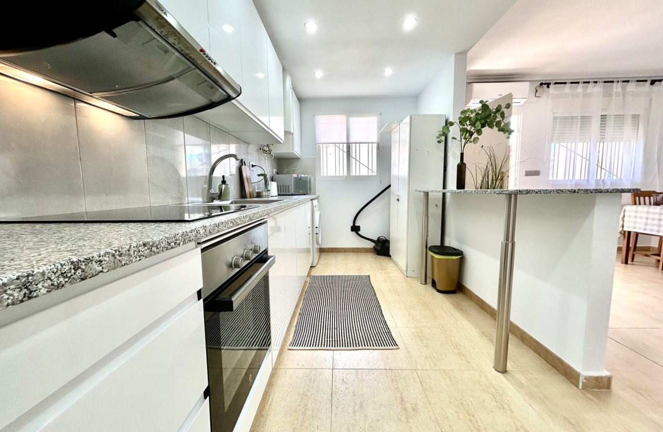 Resale - Apartment / flat - Villamartin