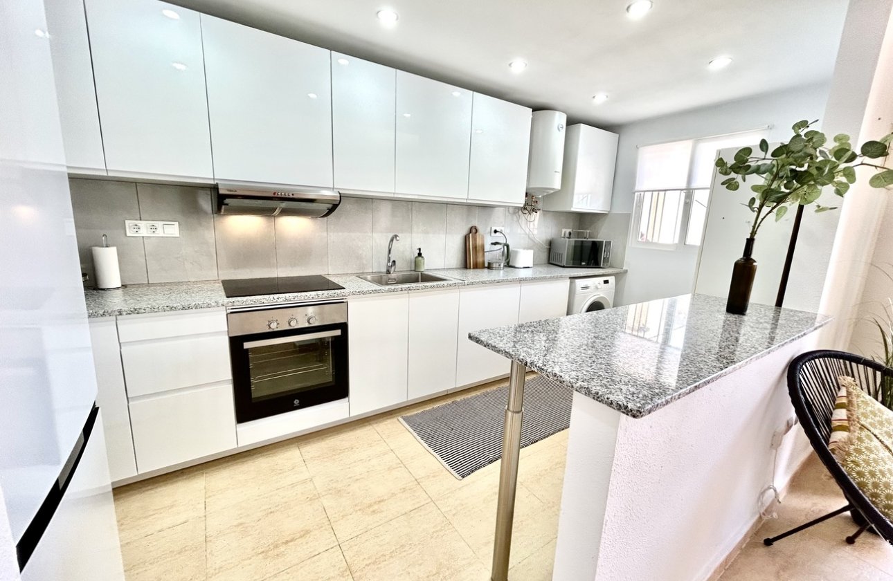 Resale - Apartment / flat - Villamartin