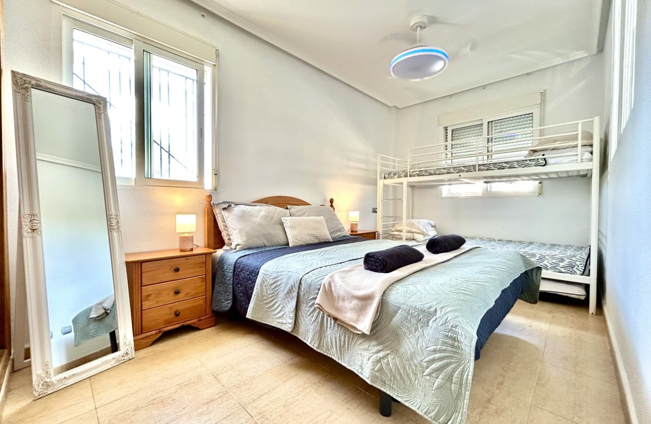 Resale - Apartment / flat - Villamartin