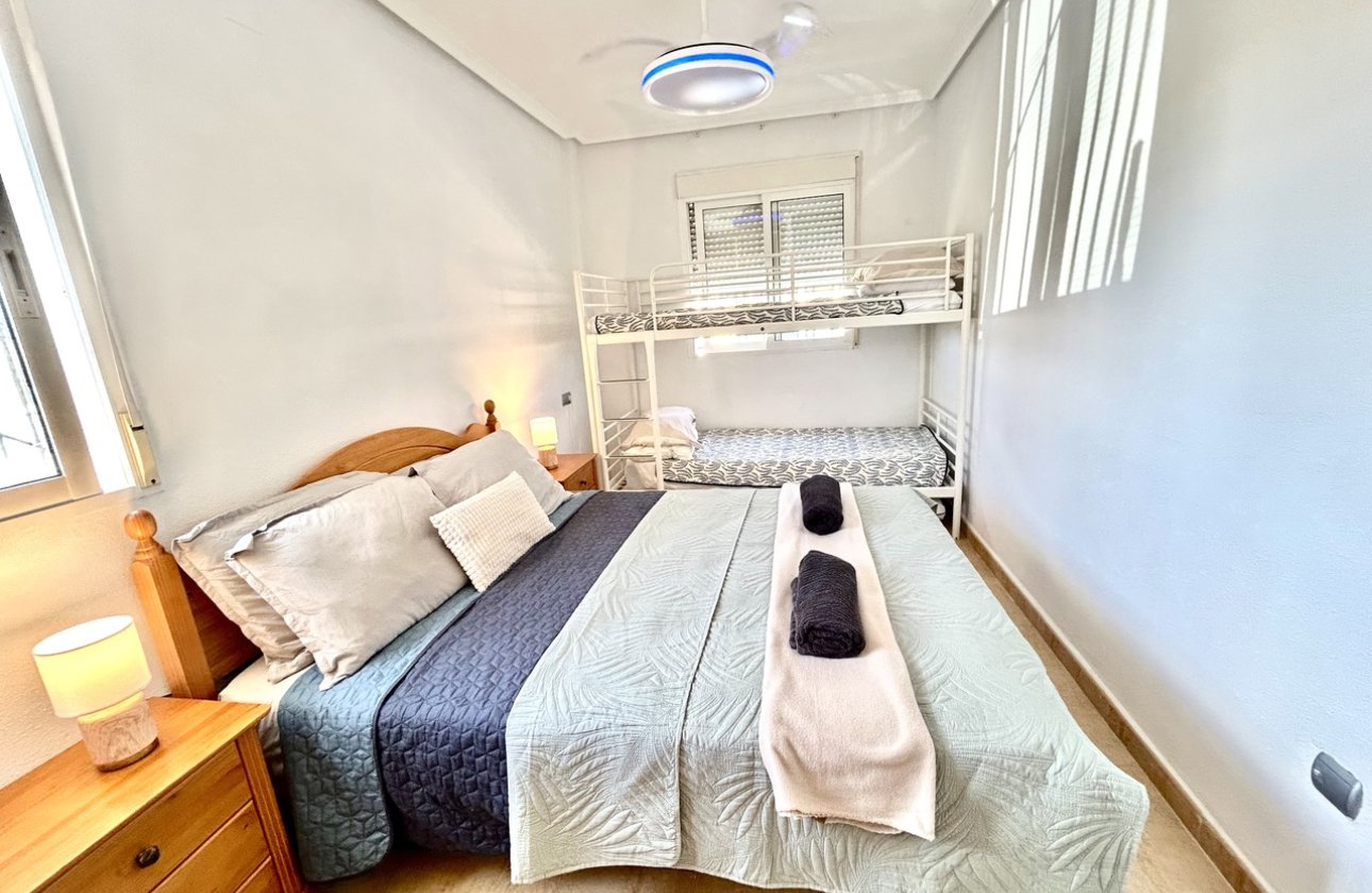 Resale - Apartment / flat - Villamartin