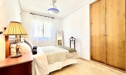 Resale - Apartment / flat - Villamartin