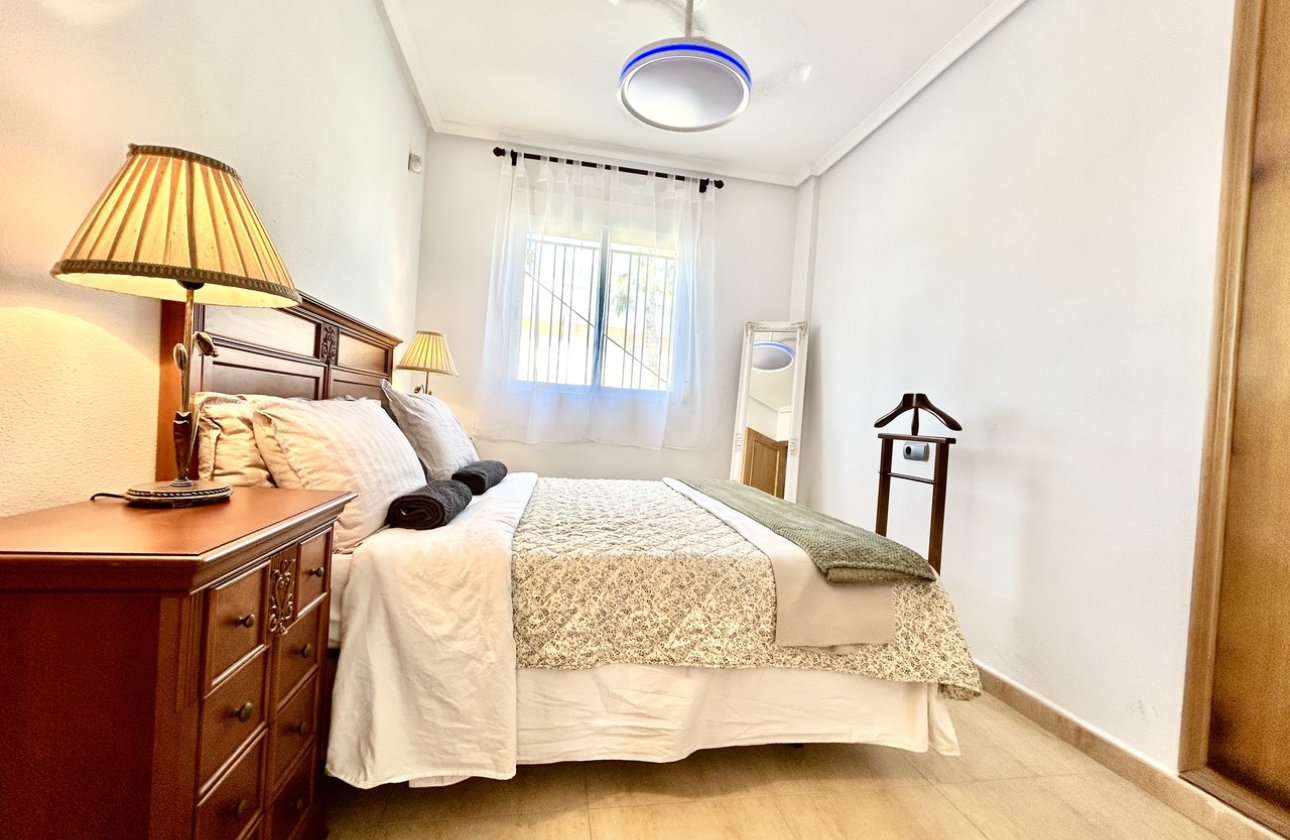 Resale - Apartment / flat - Villamartin