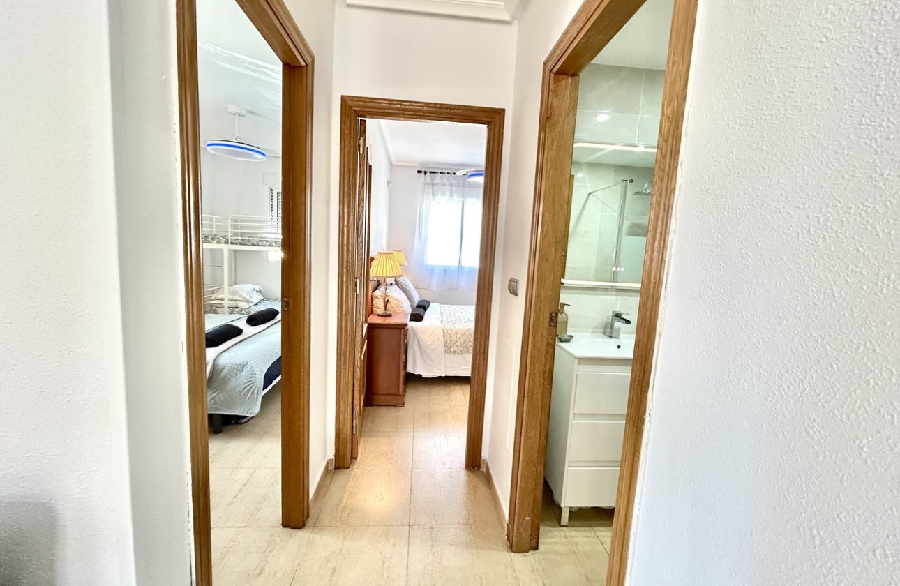 Resale - Apartment / flat - Villamartin