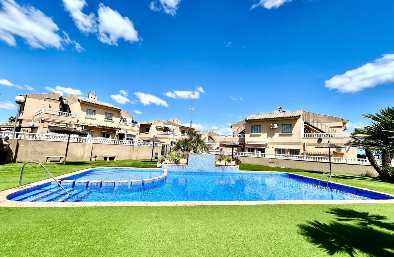 Resale - Apartment / flat - Villamartin