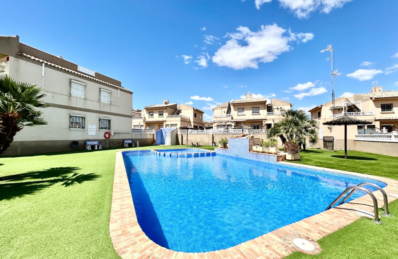 Resale - Apartment / flat - Villamartin