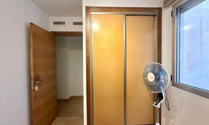 Resale - Apartment / flat - Torrevieja - La Mata