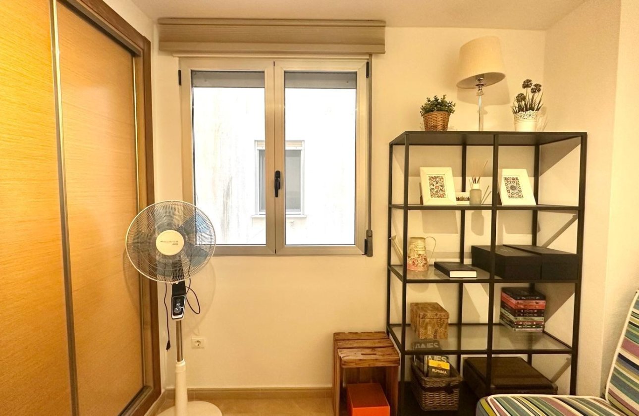 Resale - Apartment / flat - Torrevieja - La Mata