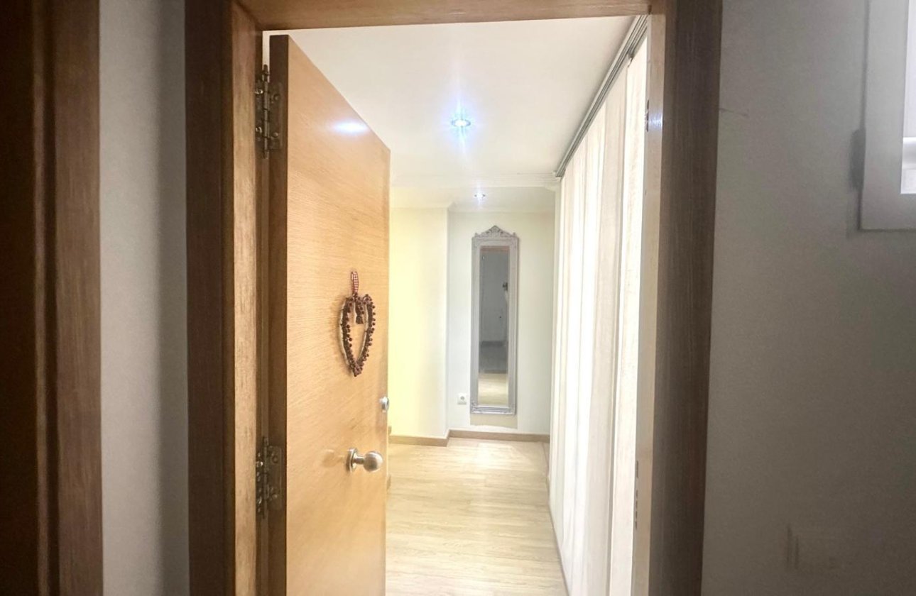 Resale - Apartment / flat - Torrevieja - La Mata