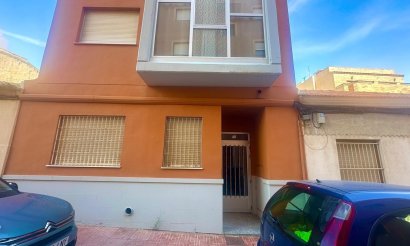Resale - Apartment / flat - Torrevieja - La Mata