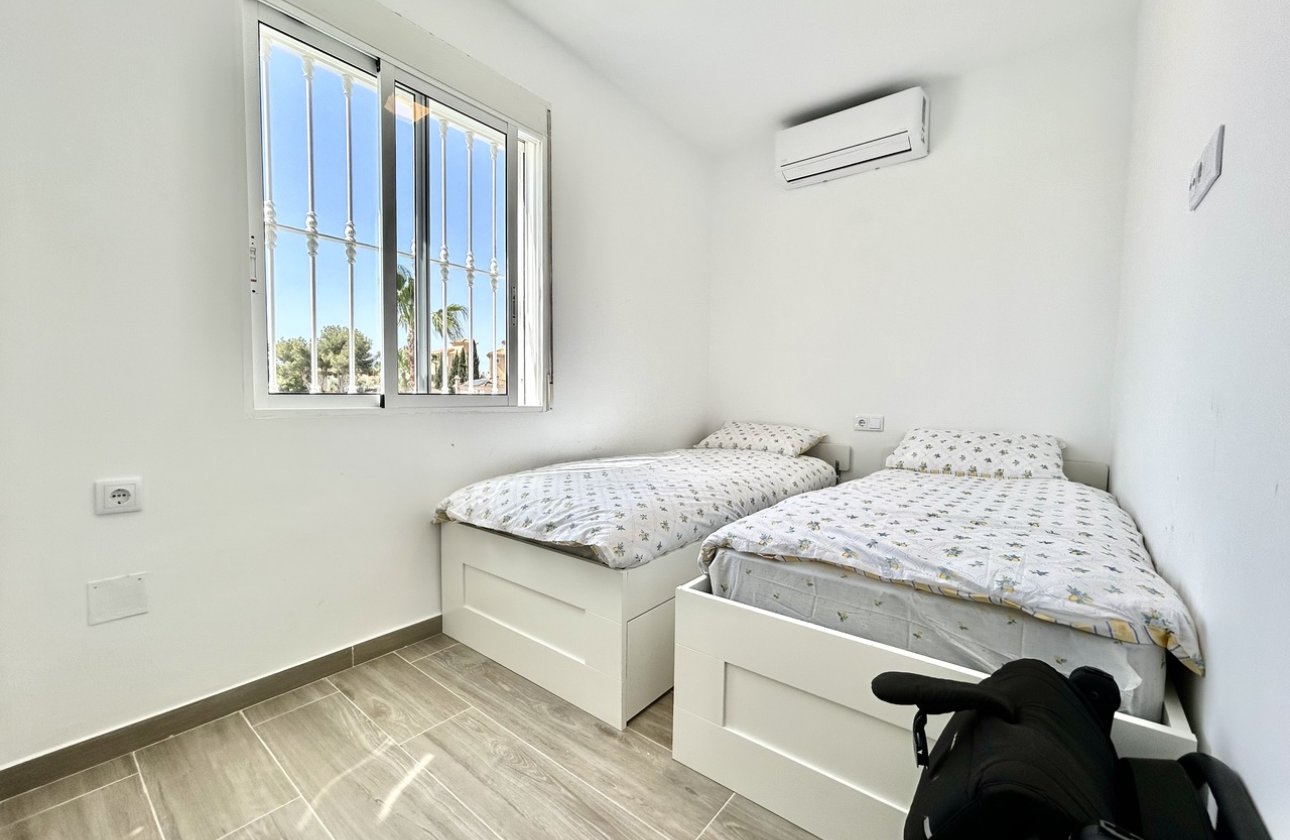 Revente - Villa - Orihuela Costa - Villamartin