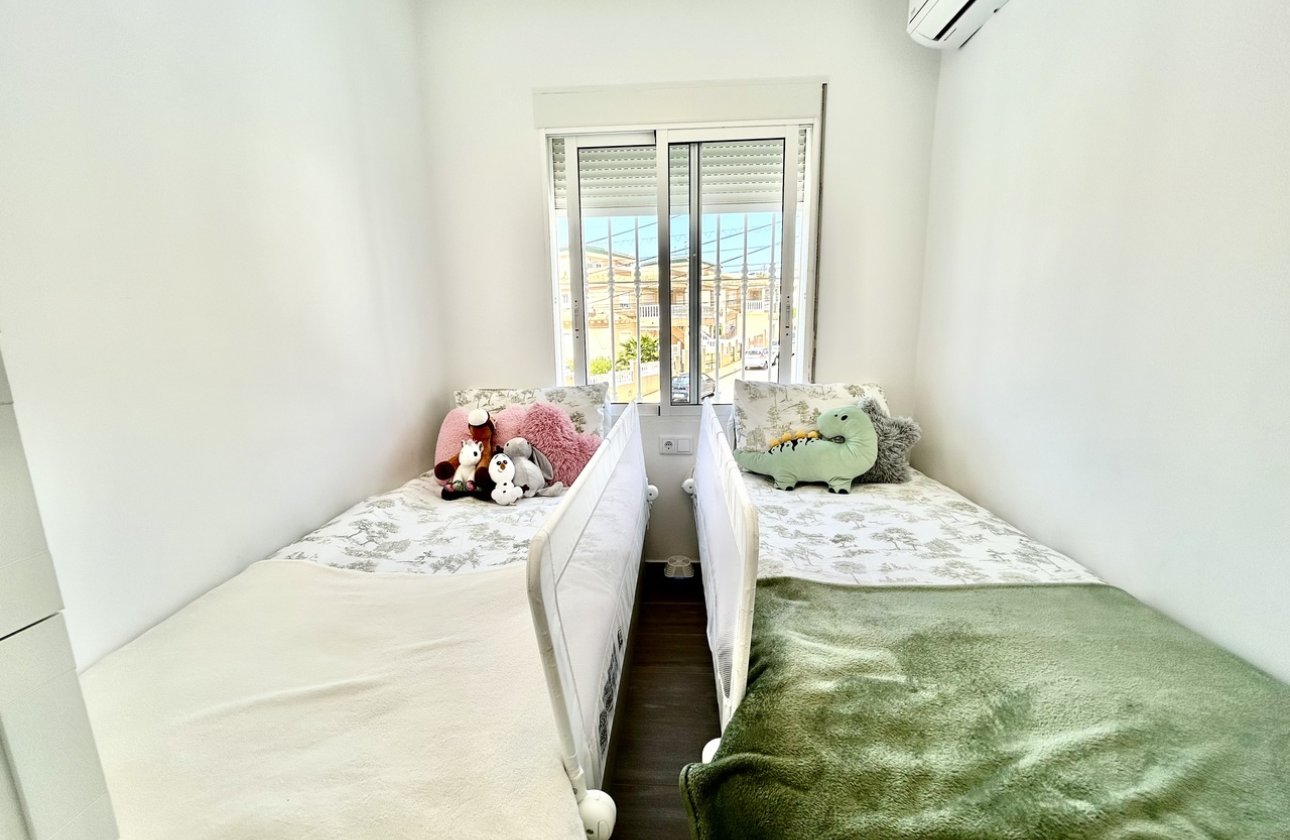 Revente - Villa - Orihuela Costa - Villamartin