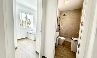 Revente - Villa - Orihuela Costa - Villamartin