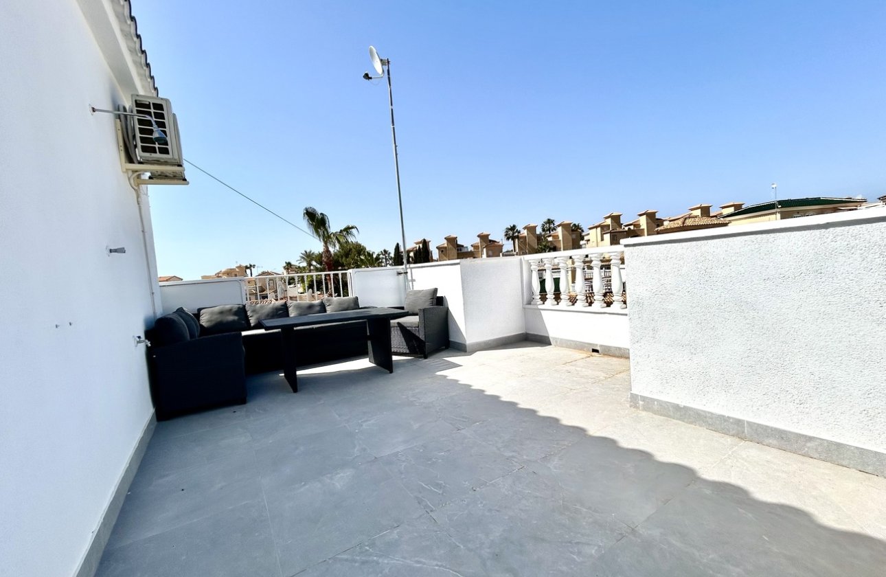 Revente - Villa - Orihuela Costa - Villamartin