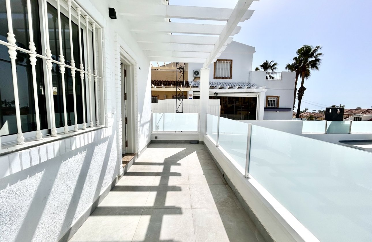 Revente - Villa - Orihuela Costa - Villamartin
