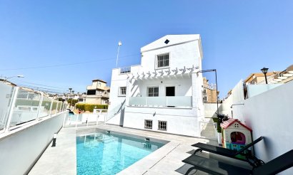 Revente - Villa - Orihuela Costa - Villamartin