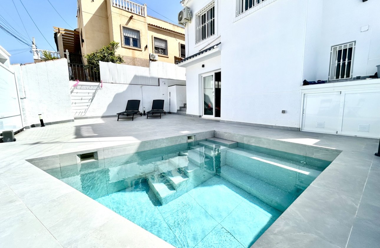 Revente - Villa - Orihuela Costa - Villamartin