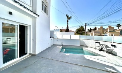 Revente - Villa - Orihuela Costa - Villamartin