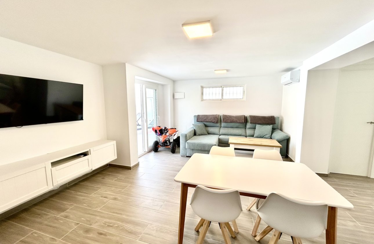 Revente - Villa - Orihuela Costa - Villamartin