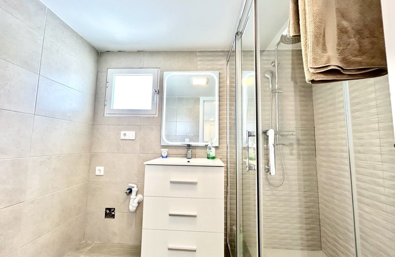Revente - Villa - Orihuela Costa - Villamartin