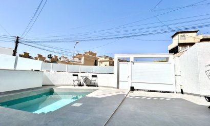 Revente - Villa - Orihuela Costa - Villamartin