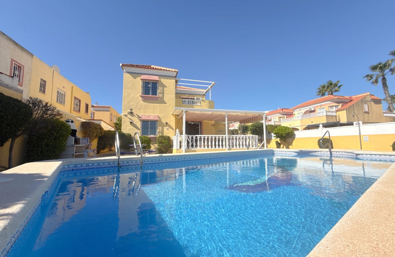 Resale - Villa - Cabo Roig - Cabo Roig>La Regia