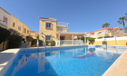 Resale - Villa - Cabo Roig - Cabo Roig>La Regia