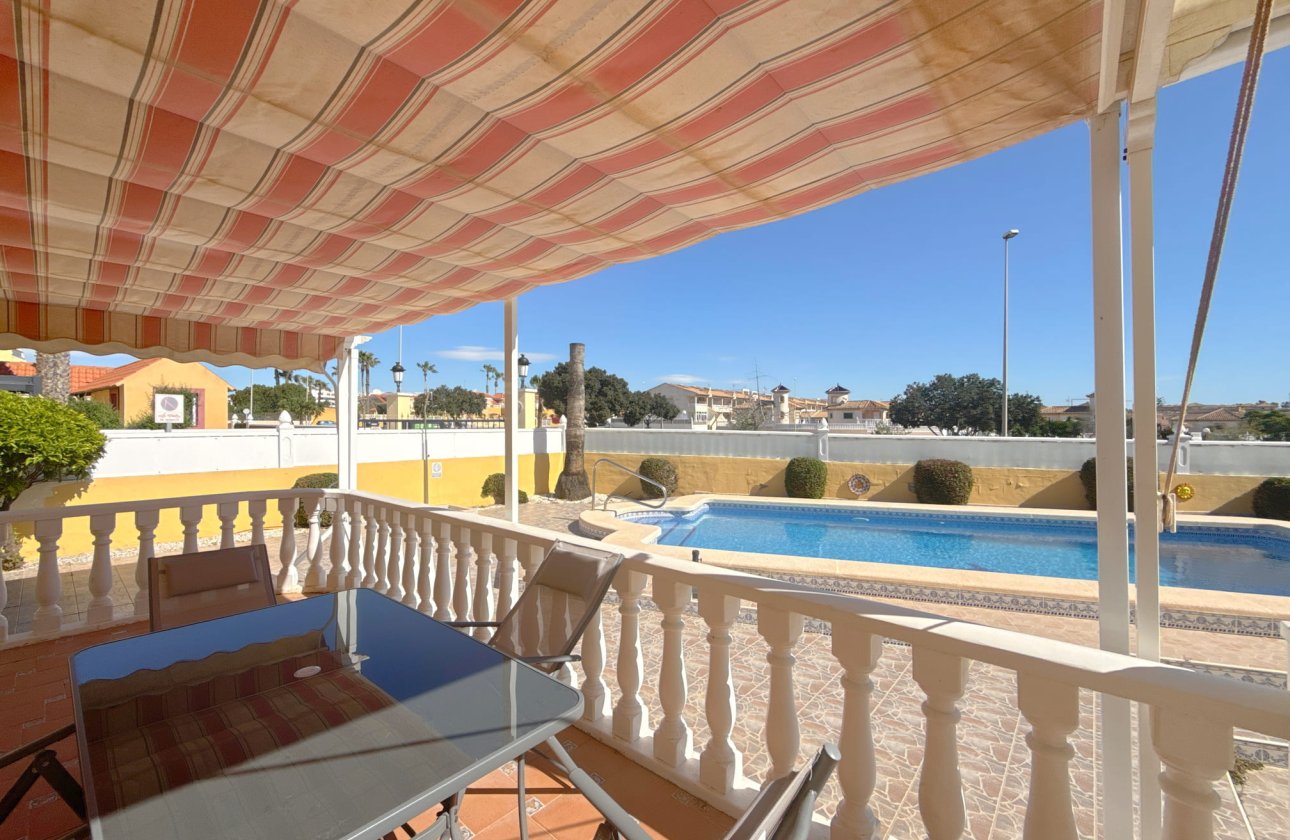 Resale - Villa - Cabo Roig - Cabo Roig>La Regia