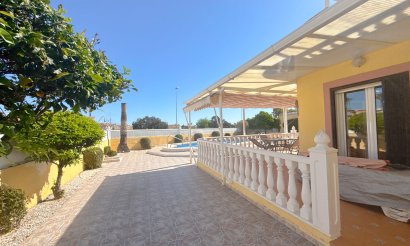 Resale - Villa - Cabo Roig - Cabo Roig>La Regia