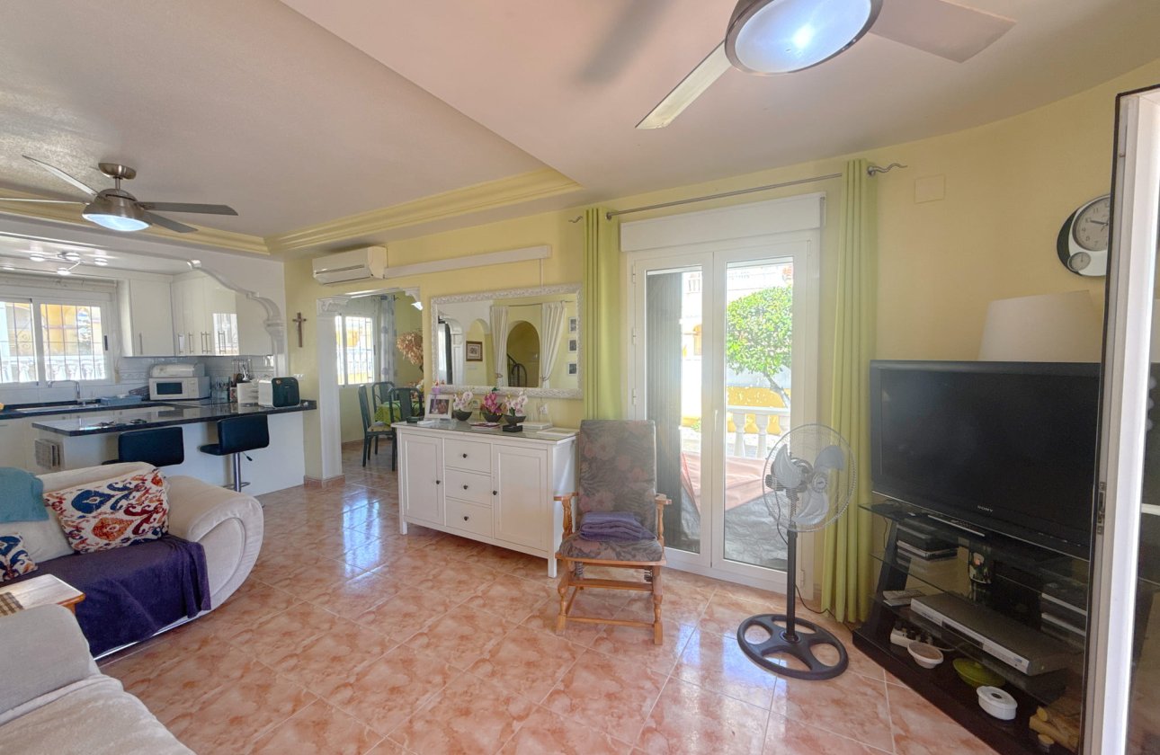 Resale - Villa - Cabo Roig - Cabo Roig>La Regia