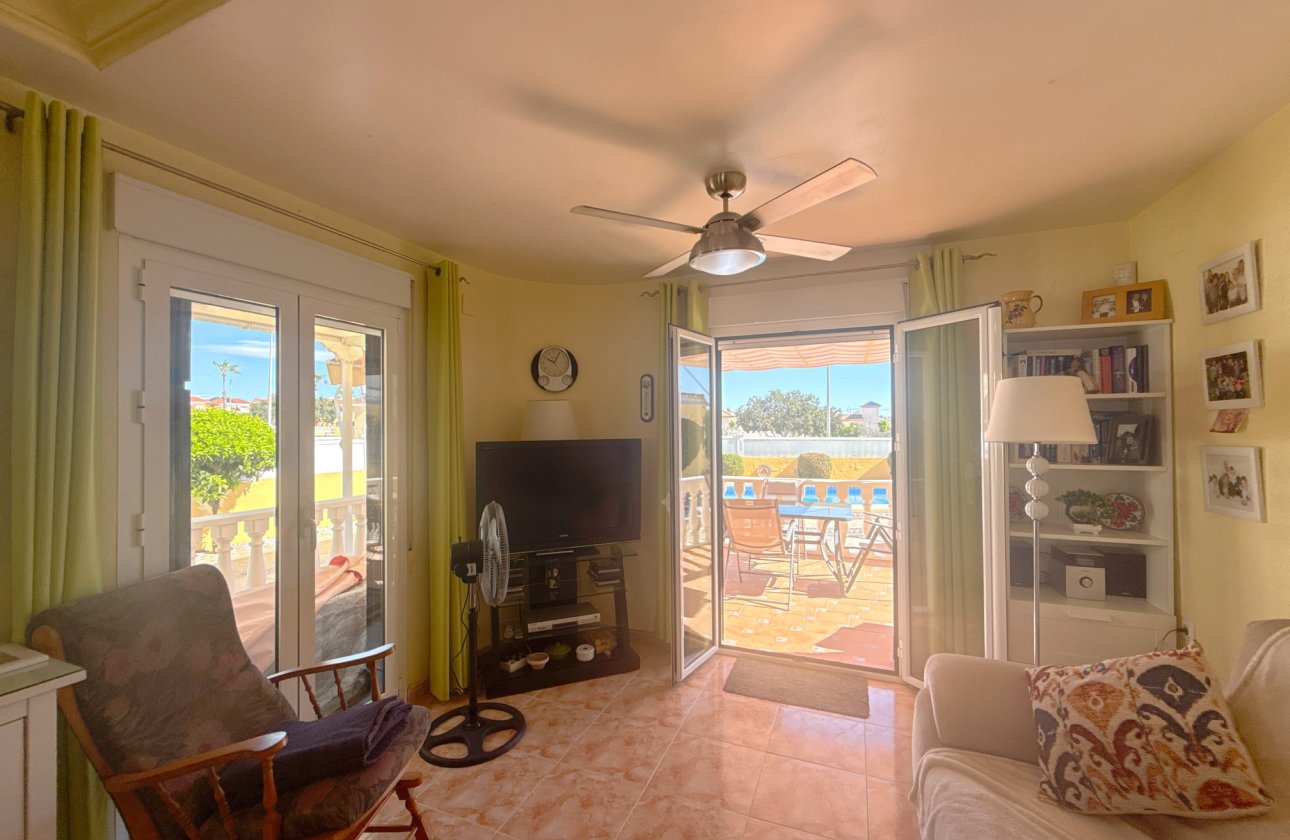 Resale - Villa - Cabo Roig - Cabo Roig>La Regia