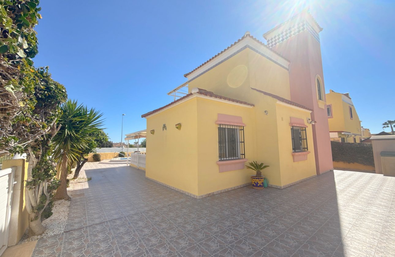 Resale - Villa - Cabo Roig - Cabo Roig>La Regia