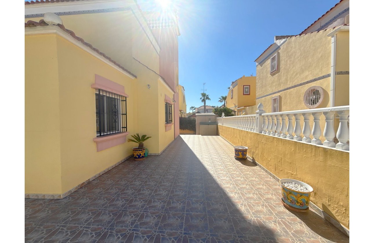 Resale - Villa - Cabo Roig - Cabo Roig>La Regia