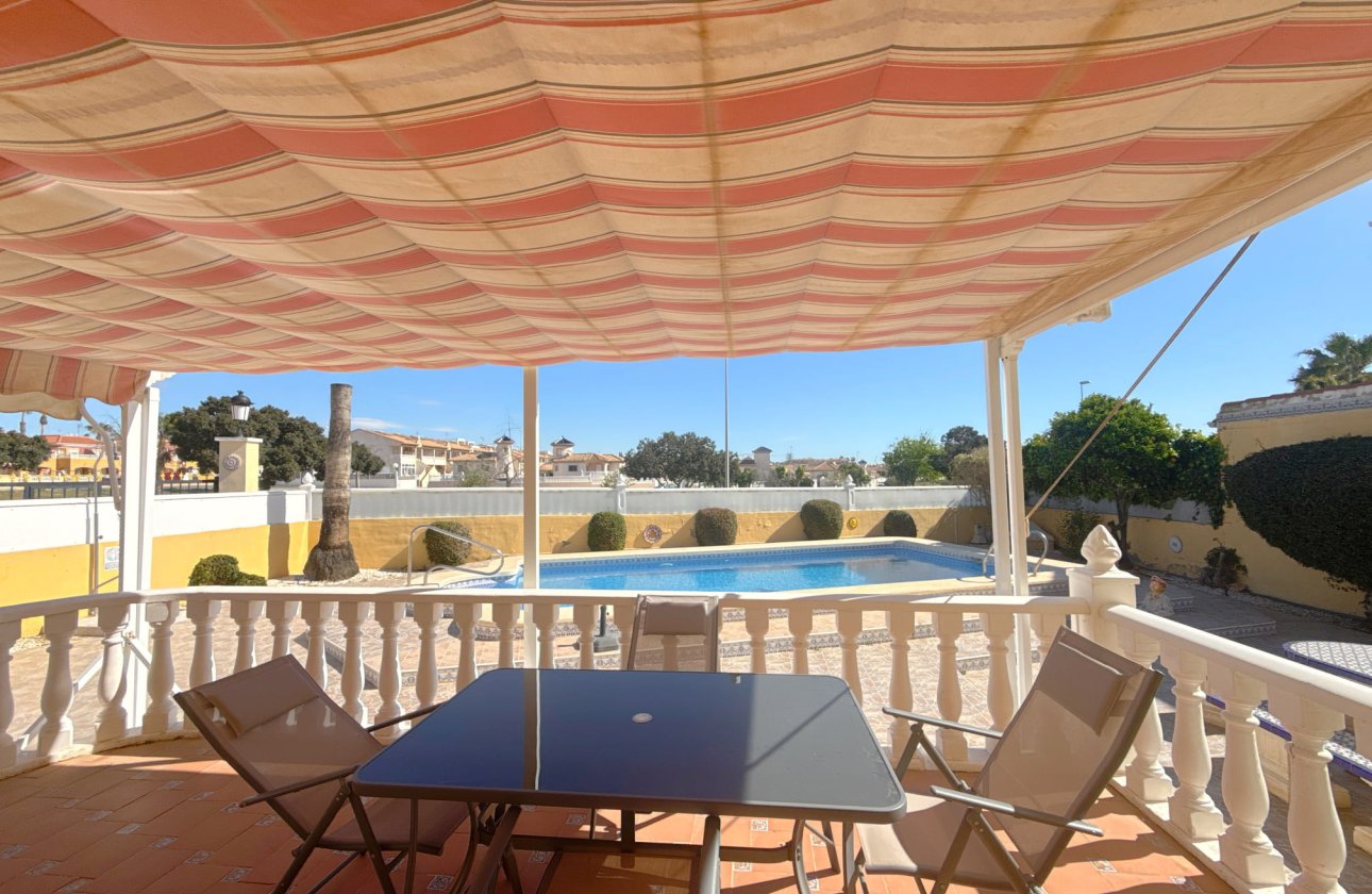 Resale - Villa - Cabo Roig - Cabo Roig>La Regia