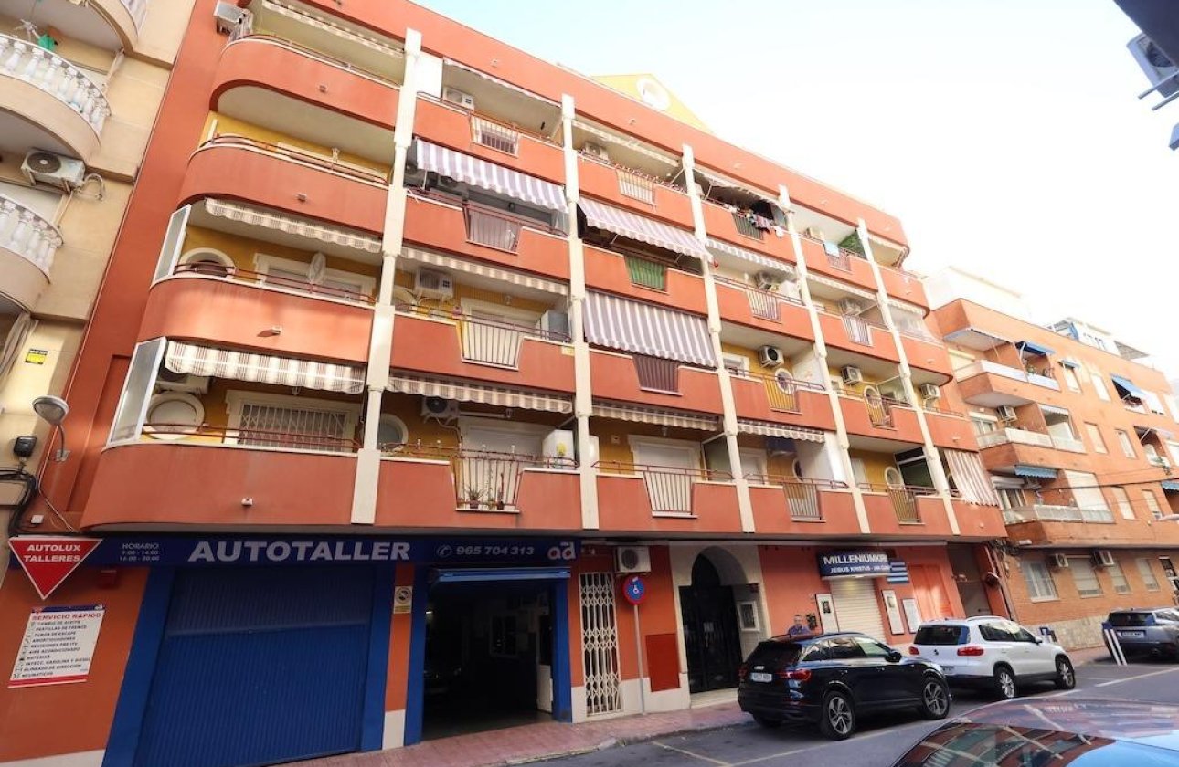Resale - Apartment / flat - Torrevieja - Centro
