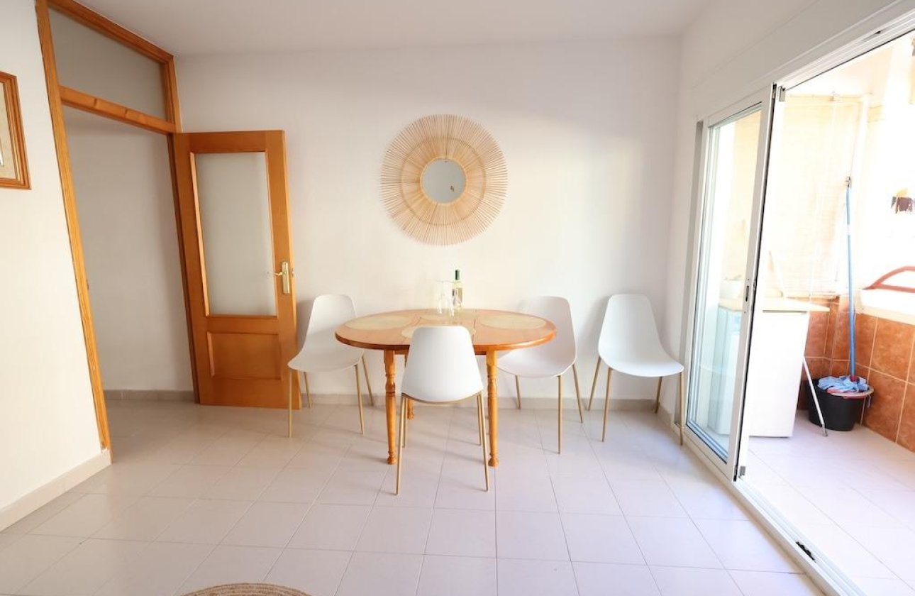 Resale - Apartment / flat - Torrevieja - Centro