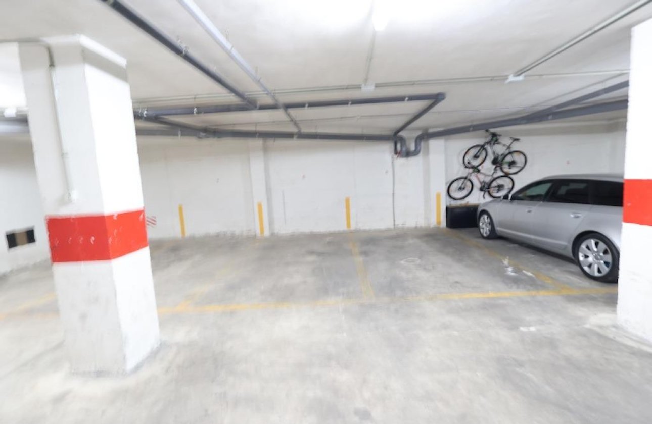 Resale - Apartment / flat - Torrevieja - Centro