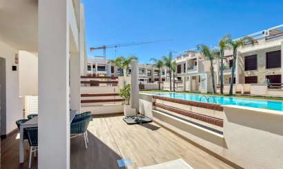 Resale - Apartment / flat - Torrevieja - Los Balcones