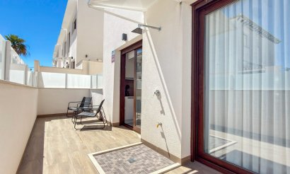 Resale - Apartment / flat - Torrevieja - Los Balcones