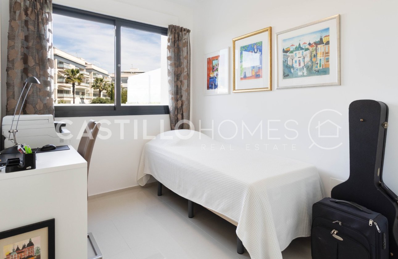 Resale - Apartment / flat - Orihuela Costa - Los Dolses